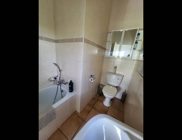 5 BEDROOM TOWNHOUSE FOR SALE IN VAALVIEW